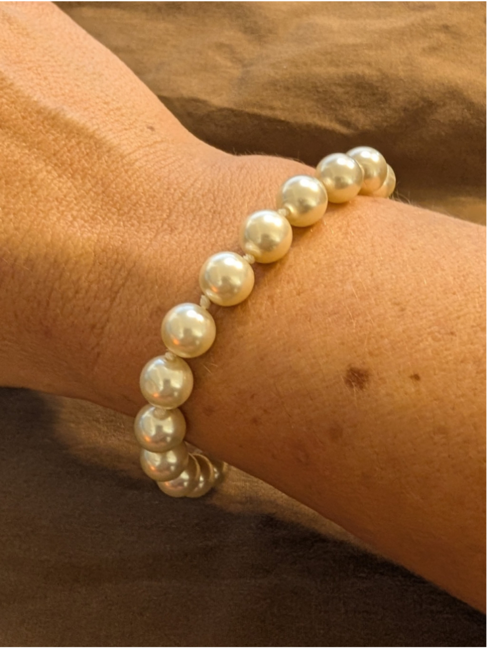 Vintage Faux Pearl Bracelet Hand Knotted Gold Tone Filigree Clasp 8"